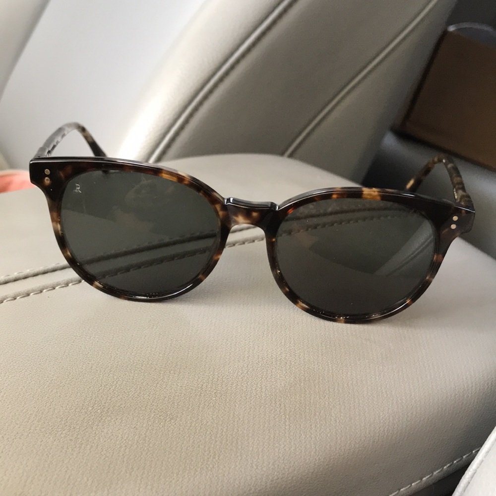 Perfect condition -Raen Norie tortoise sunglasses